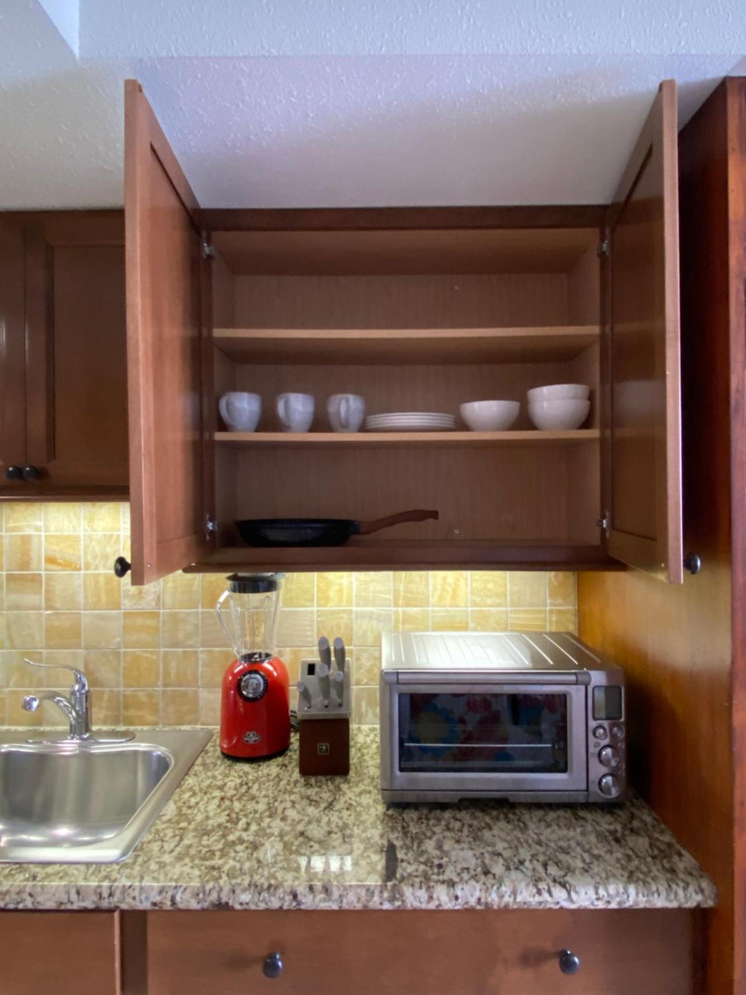 Cozy Studio With Free Parking In Waikiki Гонолулу Екстер'єр фото