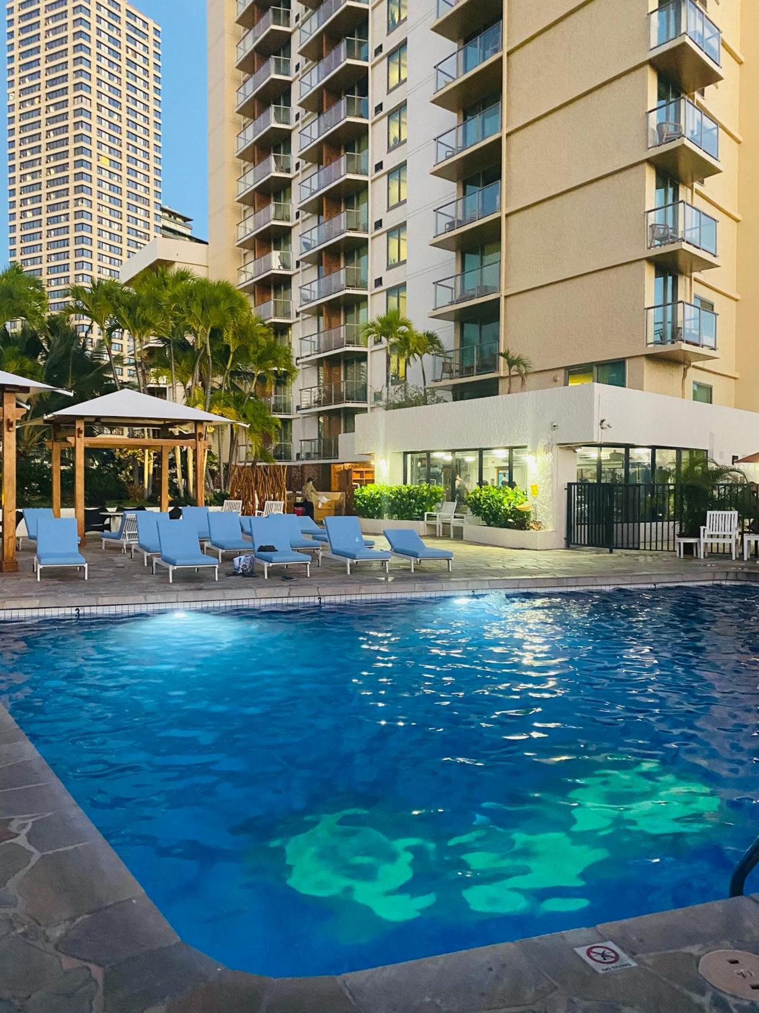 Cozy Studio With Free Parking In Waikiki Гонолулу Екстер'єр фото