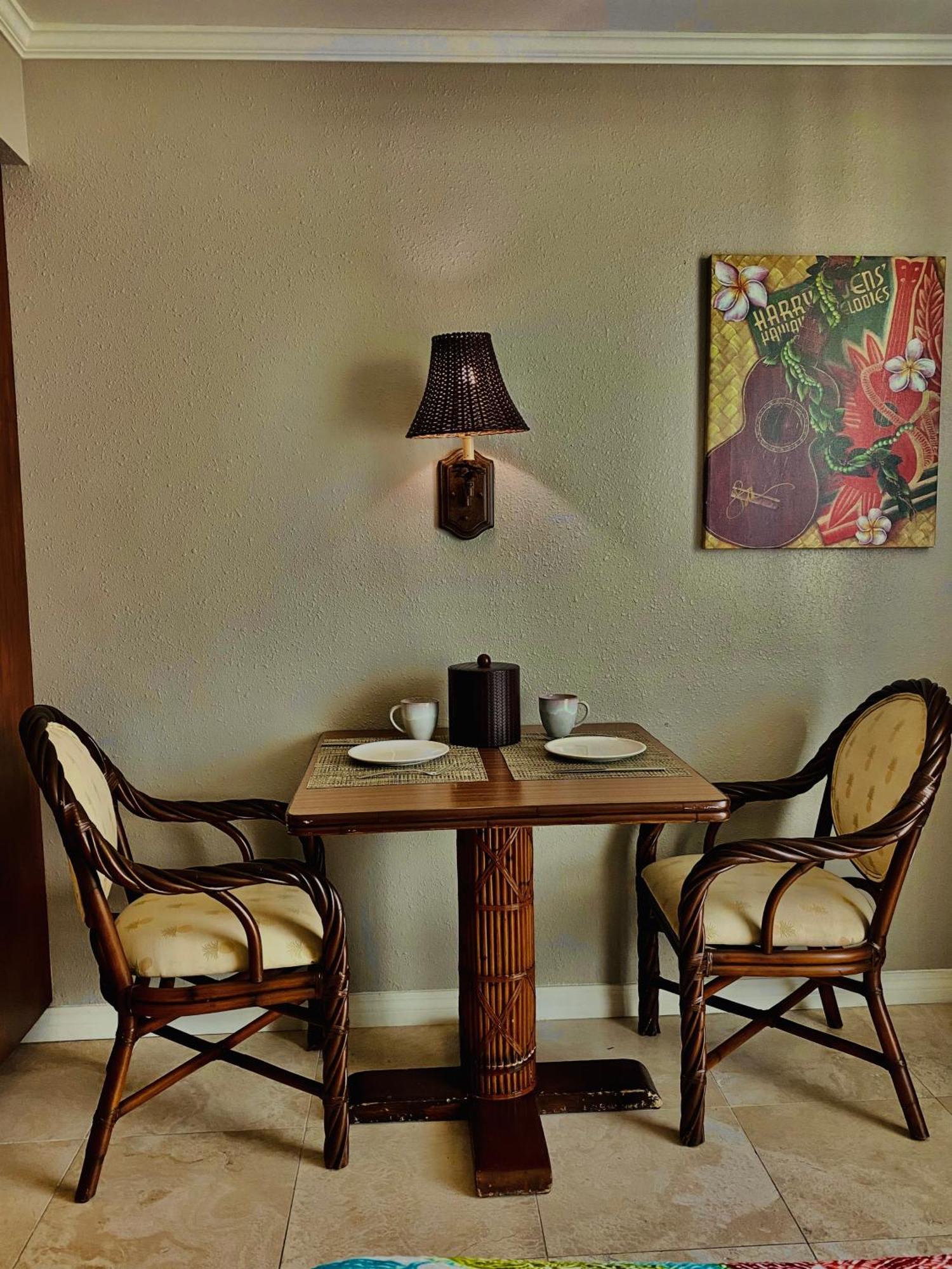 Cozy Studio With Free Parking In Waikiki Гонолулу Екстер'єр фото